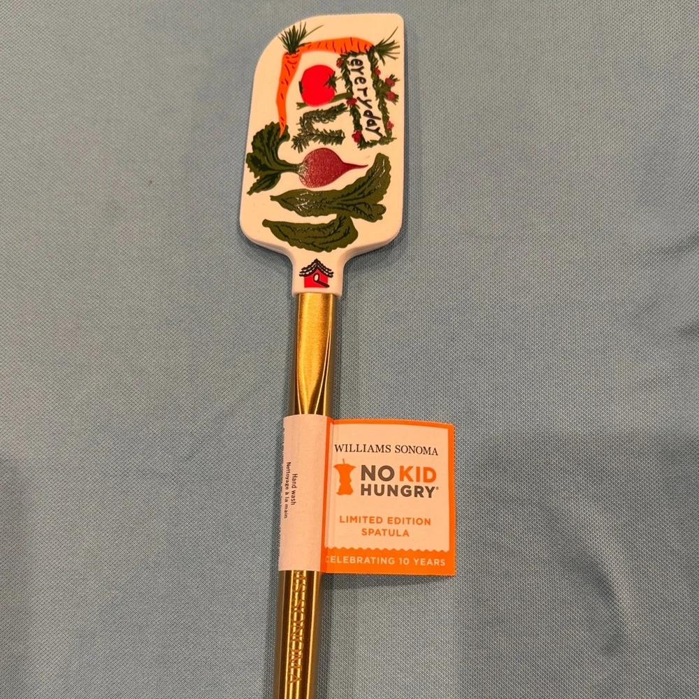 Williams Sonoma No Kid Hungry Spatula -Designed by Faith Hill-NWT